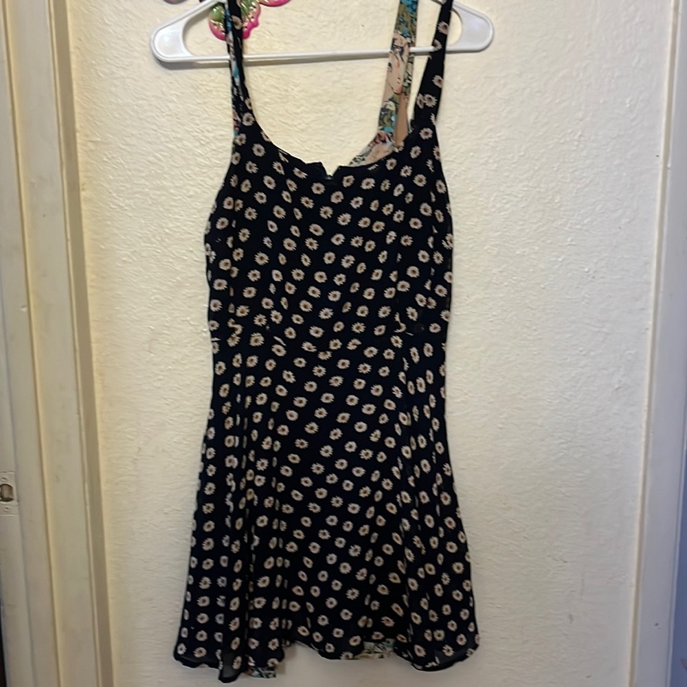 Short daisy dress